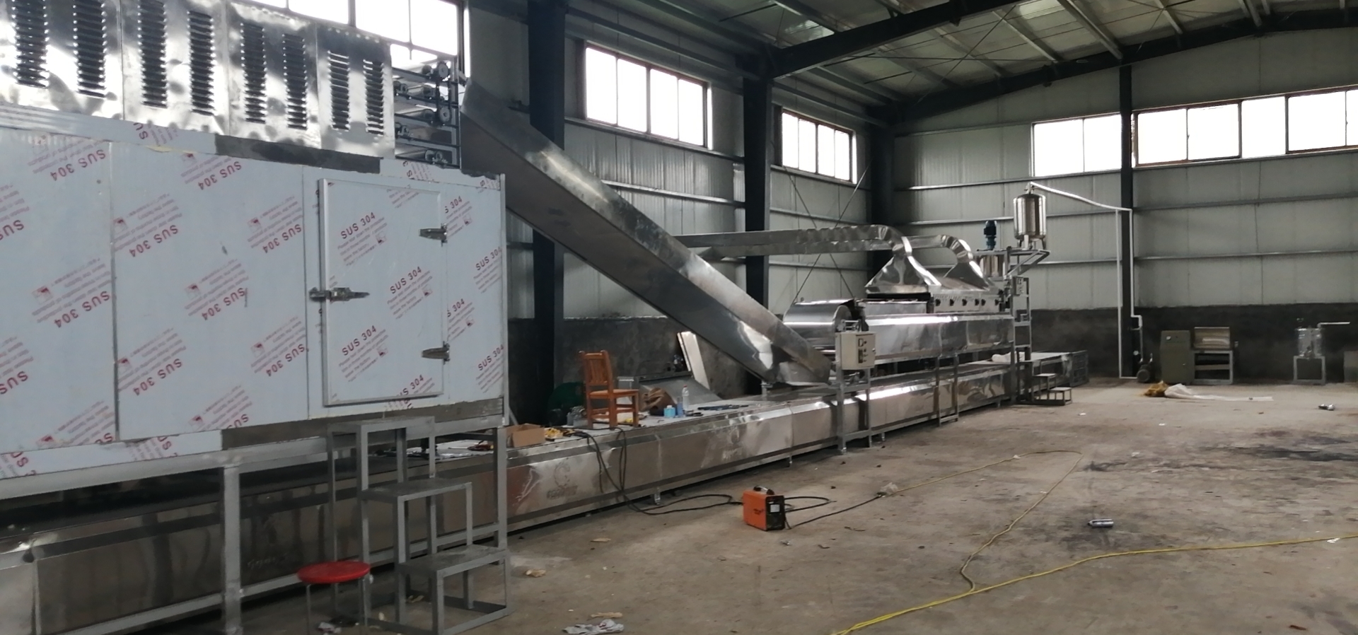 全自動(dòng)紅薯粉條機(jī)生產(chǎn)線(xiàn)