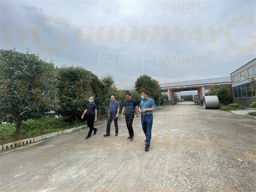 方城縣政協(xié)領(lǐng)導(dǎo)到固德威公司開(kāi)展“萬(wàn)人助萬(wàn)企”調(diào)研活動(dòng)