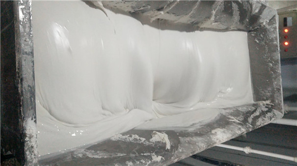 仿手工紅薯粉條機(jī)生產(chǎn)線是怎樣加工粉條的？漏瓢環(huán)節(jié)有哪些講究？